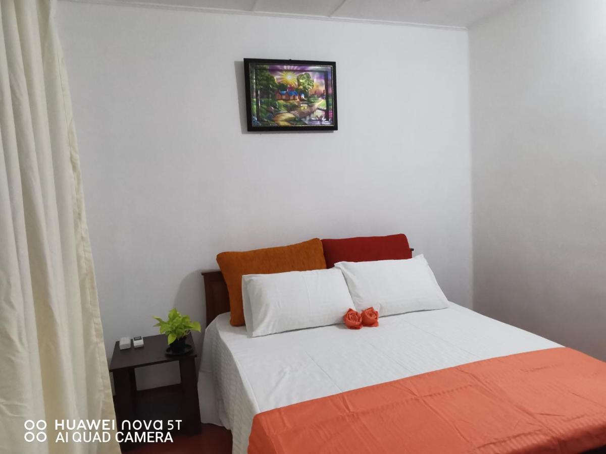 Bee Cottage نيجومبو المظهر الخارجي الصورة